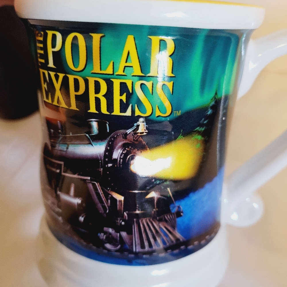 Polar Express hot chocolate mugs set three new